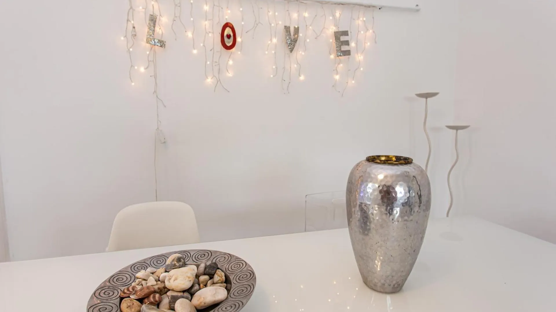 Apartment Celestial Garden-Thessaloniki'S Modern, Eclectic Penthouse With An Amazing View And Veranda Greece