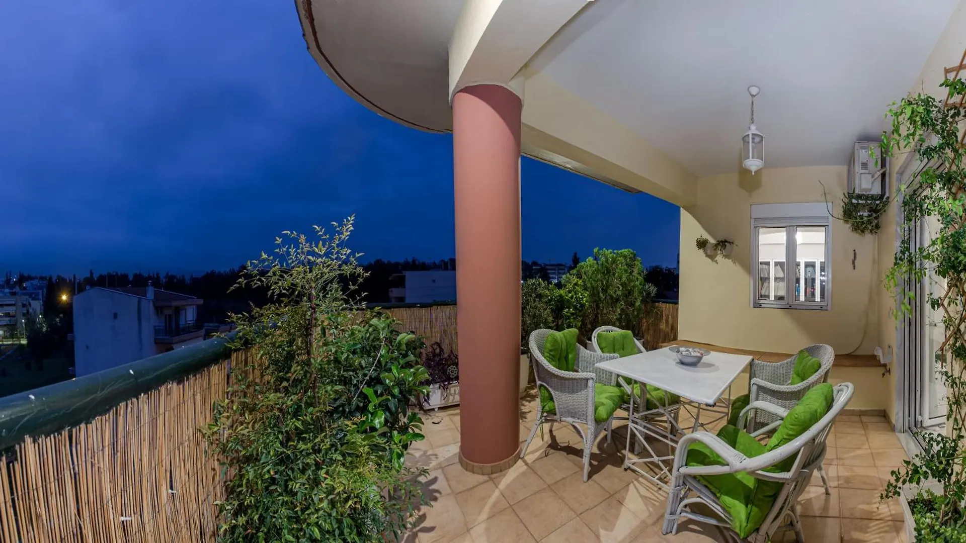 Celestial Garden-Thessaloniki'S Modern, Eclectic Penthouse With An Amazing View And Veranda 0*, Thessaloniki