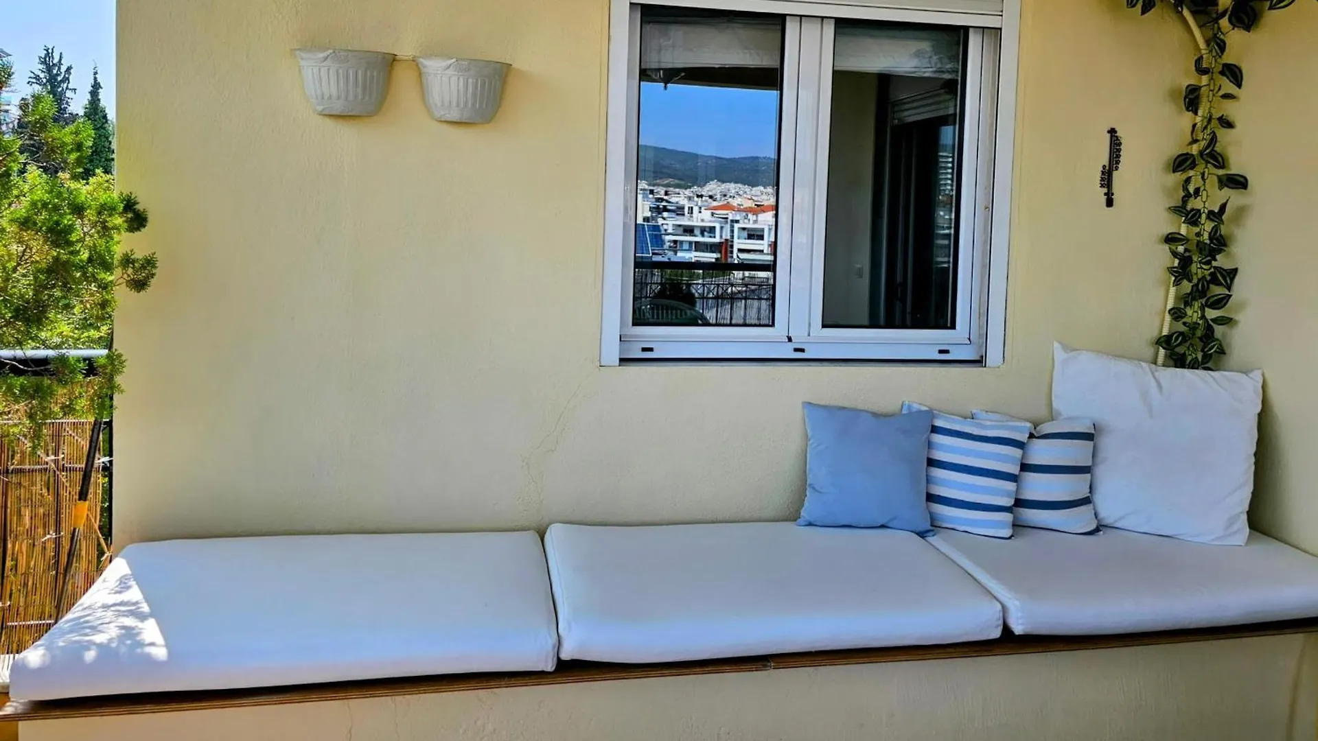 Apartment Celestial Garden-Thessaloniki'S Modern, Eclectic Penthouse With An Amazing View And Veranda